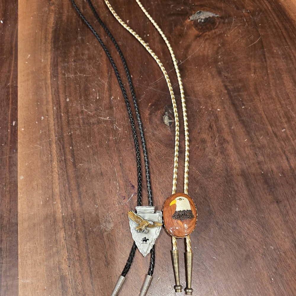Eagle Design Bolo Tie Set Black Gold Native American Arrowhead